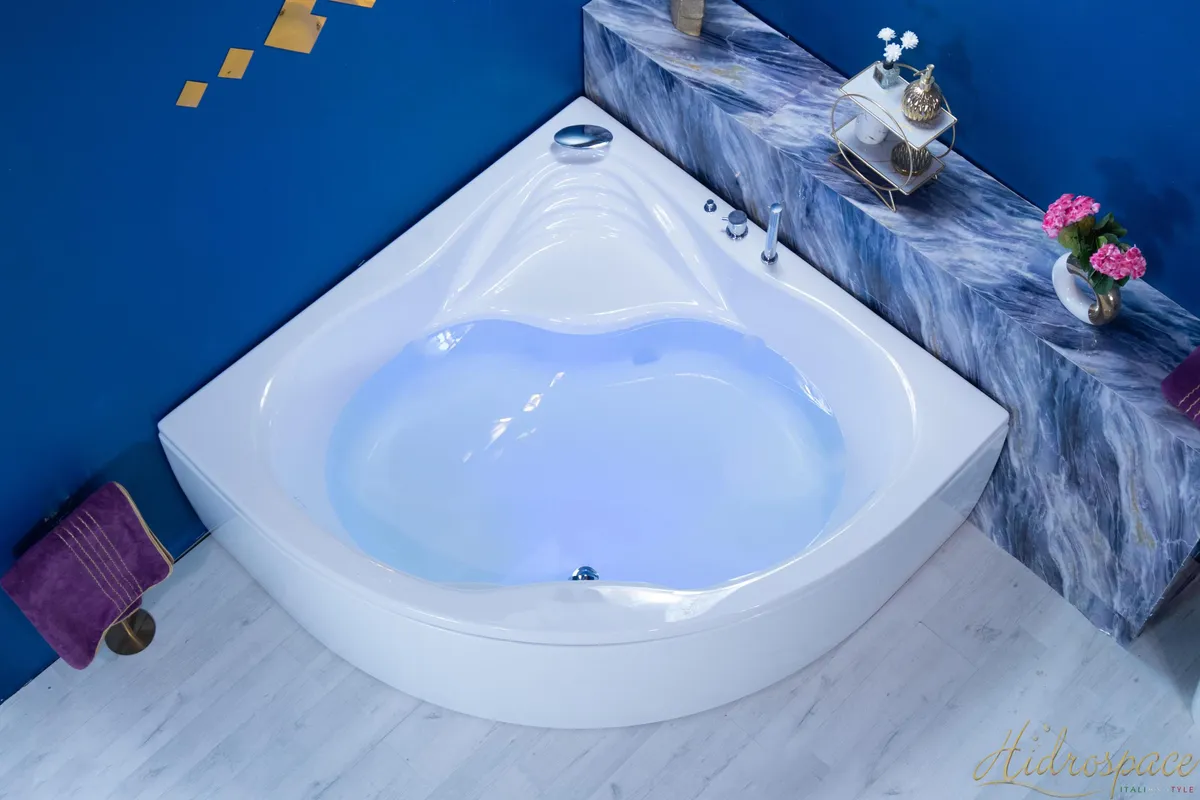 Victoria 150 x 150 Eckbadewanne 