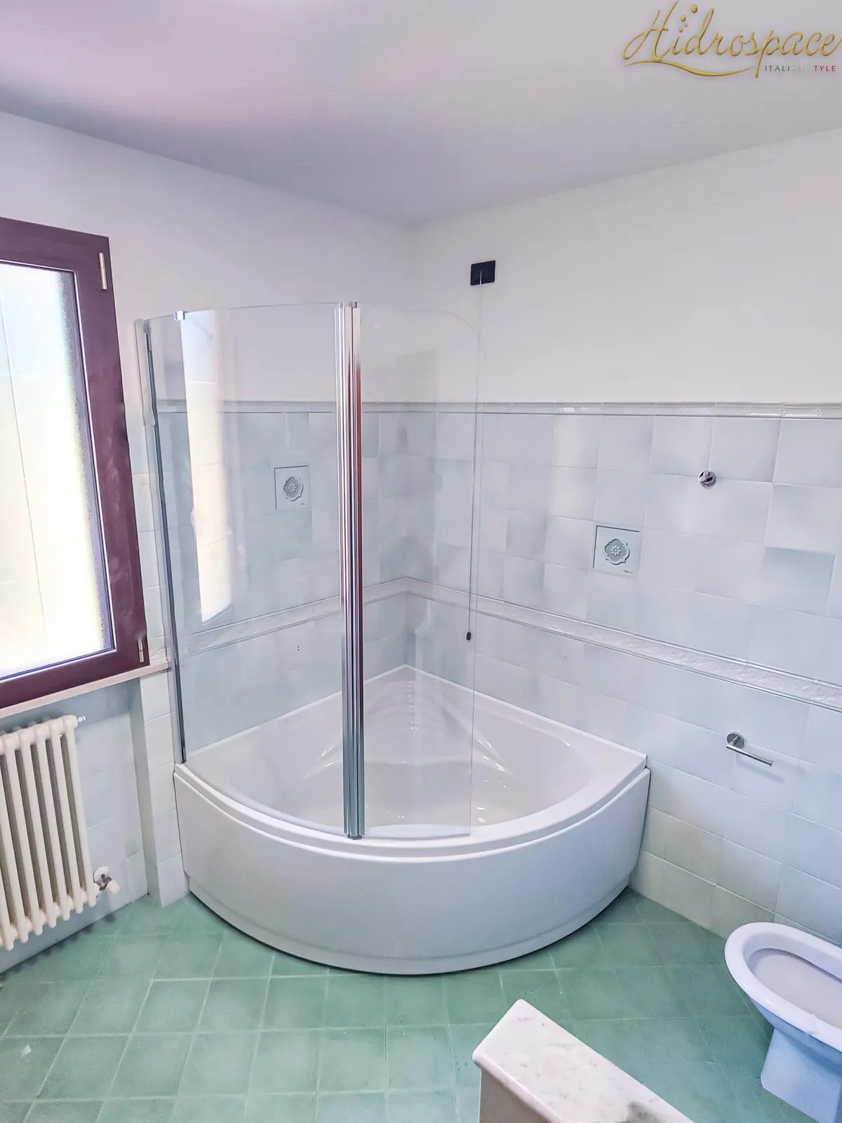 Victoria 130 X 130 Eckbadewanne
