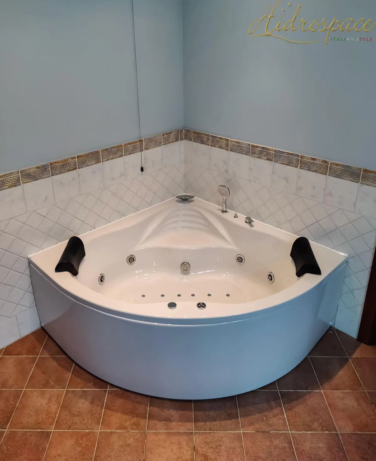 VICTORIA 140 x 140 BAÑERA DE HIDROMASAJE ESQUINERA CON ASIENTO